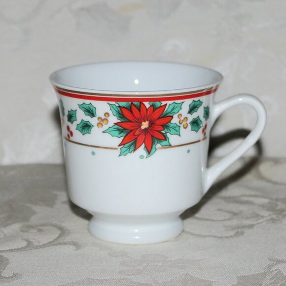 Mismatched Christmas Poinsettia Teacup Set | Bluebird | Royal Heritage - Picture 2 of 13